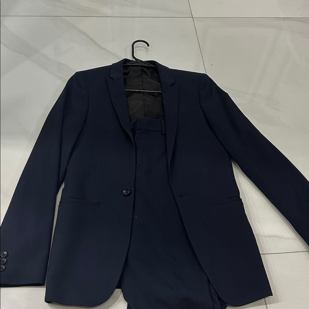 ASOS Navy suit. PANTS AND JACKET. SIZES AS PICTURED.